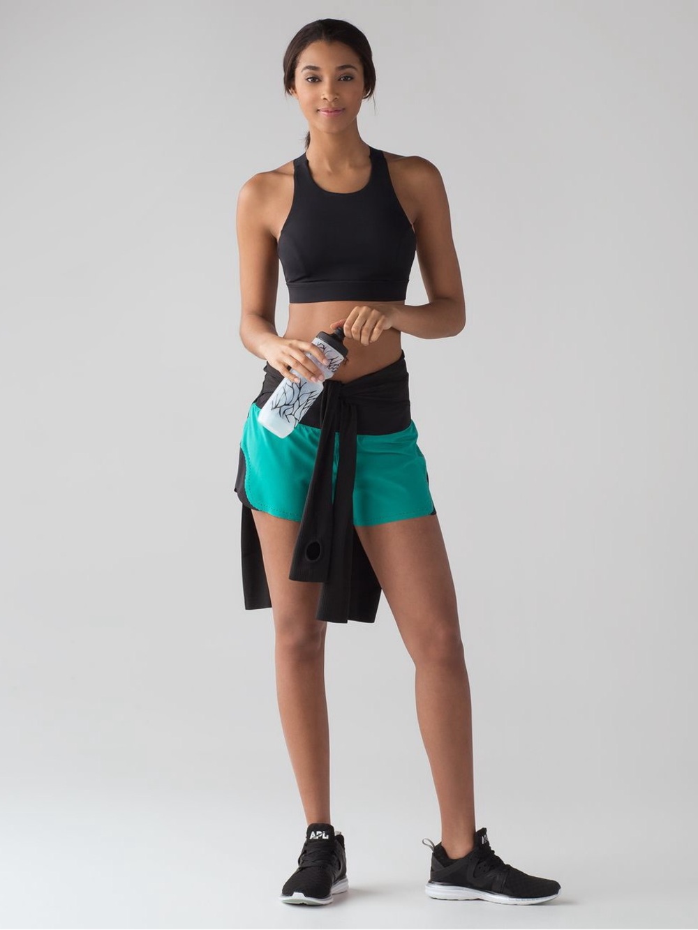 Lululemon women’s smooth stride high rise shorts green black athletic size 8